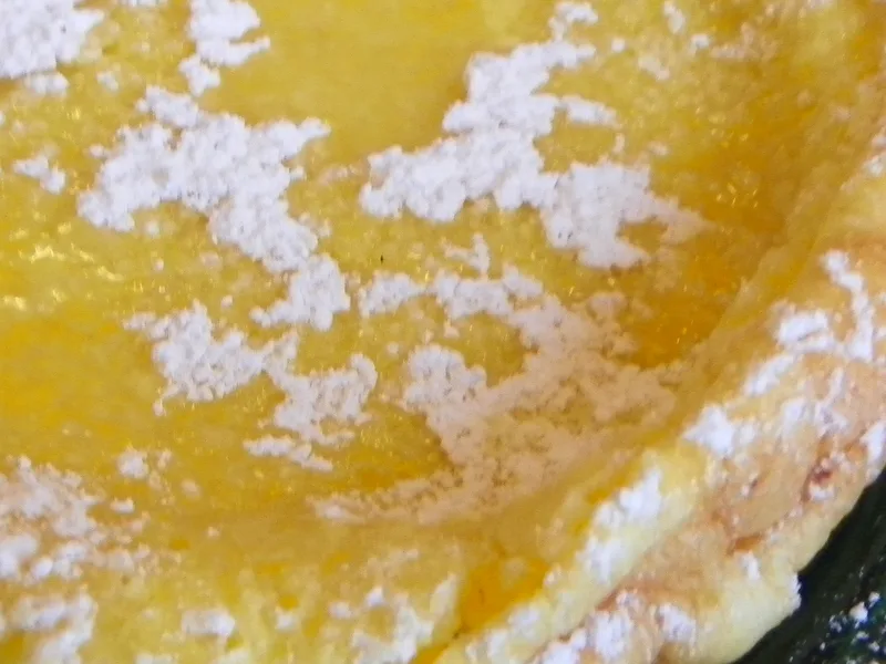 Classic Dutch Baby Pancake with Crispy Puffed Edges