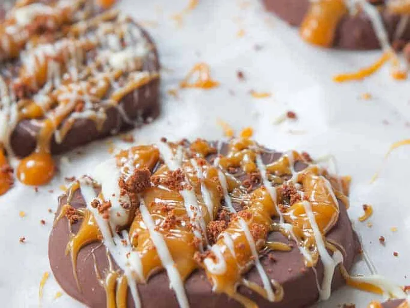 Chocolate Dipped Apple Slices with Caramel and Cookie Crumbs