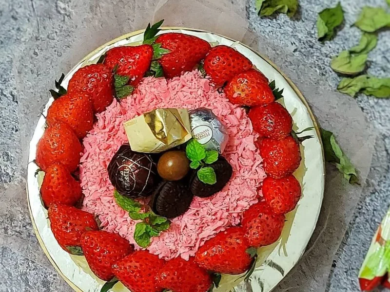 Strawberry Cheese Cake with Pandan Swirl