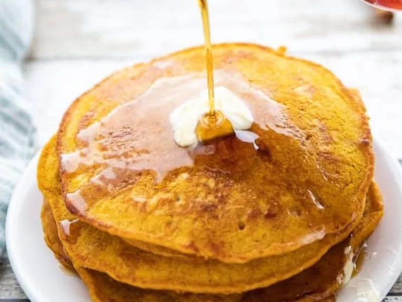 Healthy Gluten-Free Pumpkin Pancakes with Warm Spices