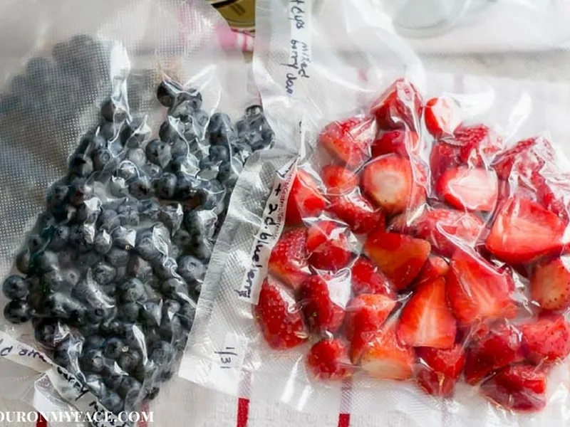 How to Freeze Fresh Berries for 6 Months
