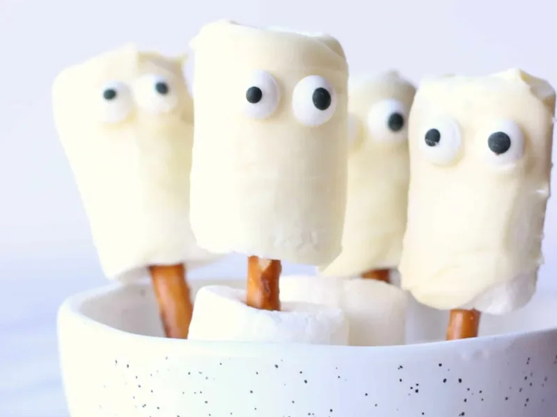 White Chocolate Marshmallow Ghosts with Pretzels