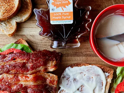 Maple Glazed Bacon BLT with Maple Mayo