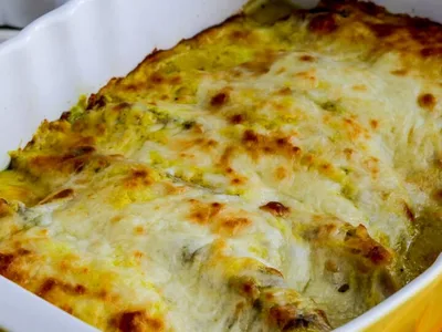 Creamy Curry Chicken Casserole with Mozzarella