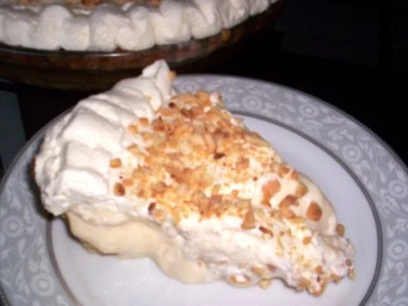 Banana Cream Pie with Toasted Almond Crust