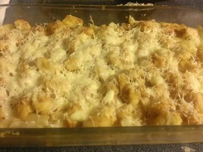 Creamy Chicken and Potato Casserole with Cheddar