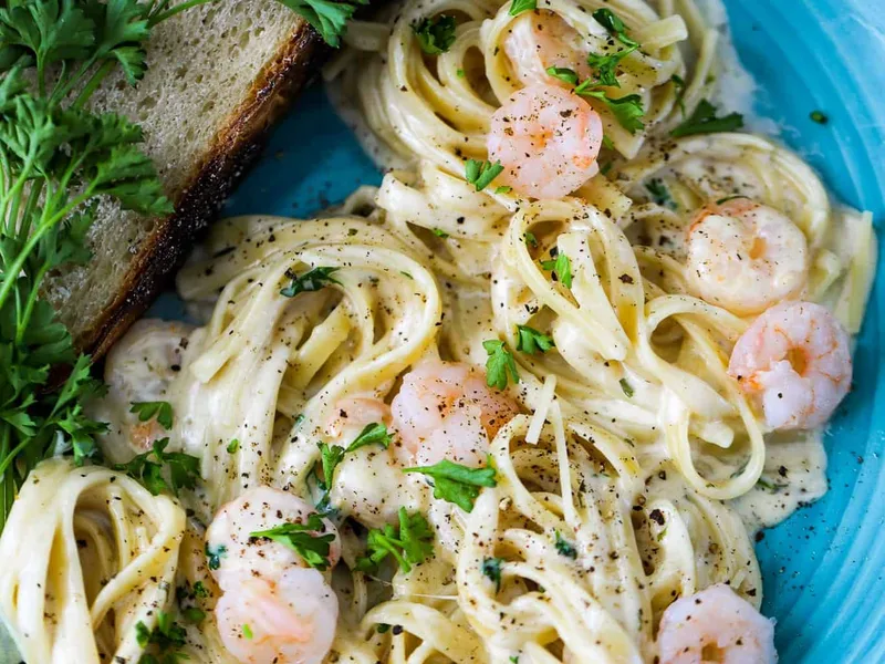 Instant Pot Shrimp Fettuccine Alfredo