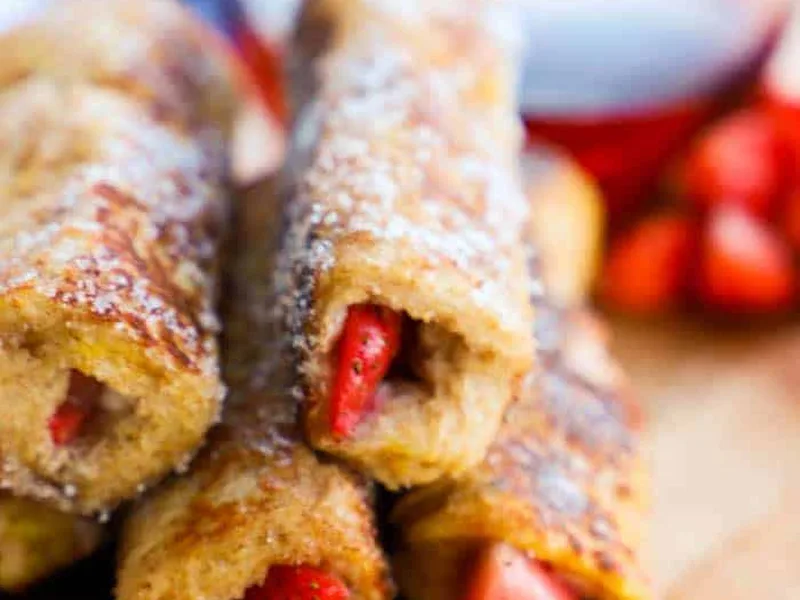 Strawberry Cream Cheese French Toast Roll-Ups
