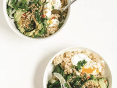 California Lunch Bowl with Poached Egg