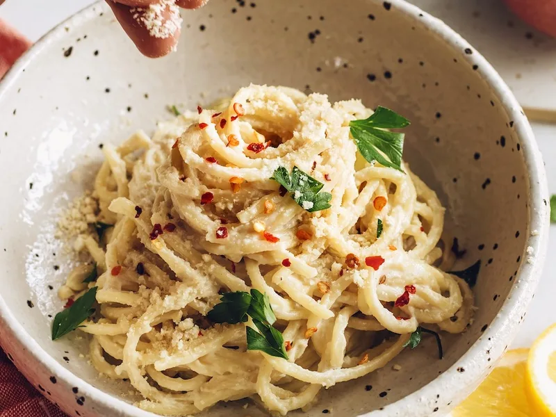 Creamy Vegan Lemon Pasta with Cashew Sauce