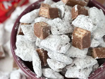 Kit Kat Muddy Buddies Chocolate Cereal Snack Mix