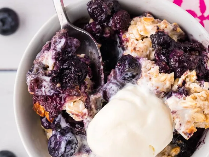 Blueberry Crisp with Oat-Yogurt Crumble