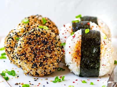 Grilled Jasmine Rice Patties with Tuna and Avocado