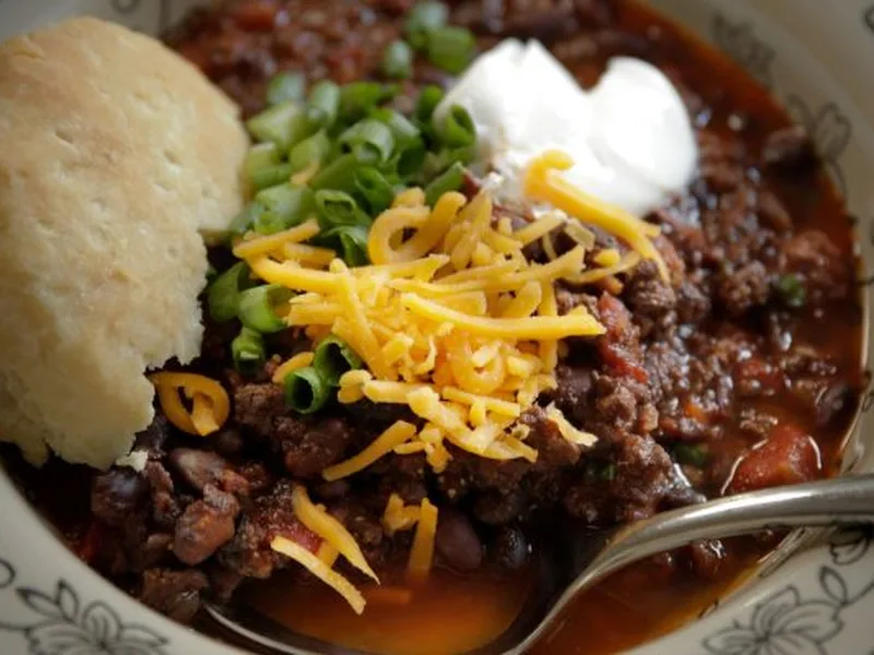 Slow Cooker Beef Black Bean Chili with Fire-Roasted Peppers