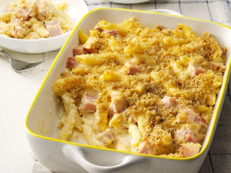 Ham and Swiss Baked Penne with Cheese Sauce