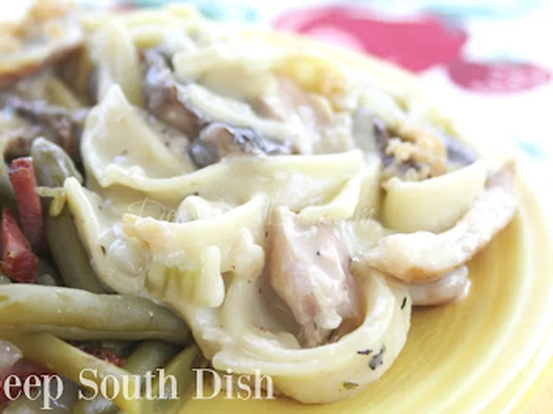 Old Fashioned Chicken Noodle Casserole