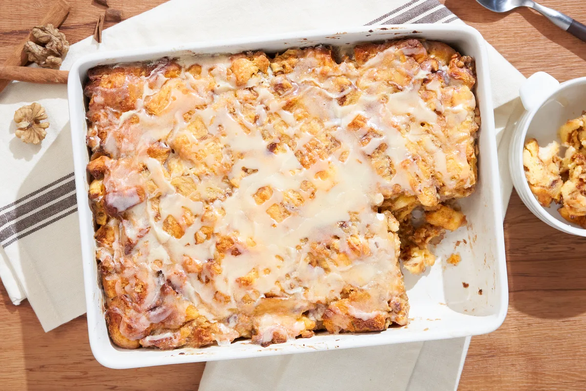Cinnamon Roll Bread Pudding with Fruit (35 Min) | EasyCook