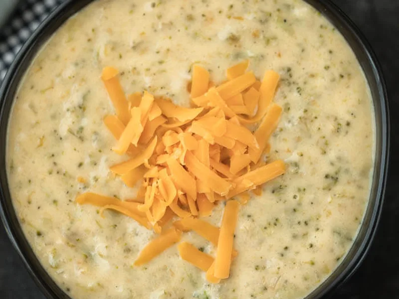 Slow Cooker Broccoli Cheddar Cheese Soup