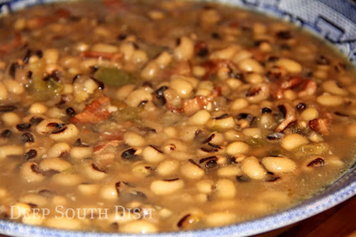 Southern Black-Eyed Peas with Smoked Pork | EasyCook