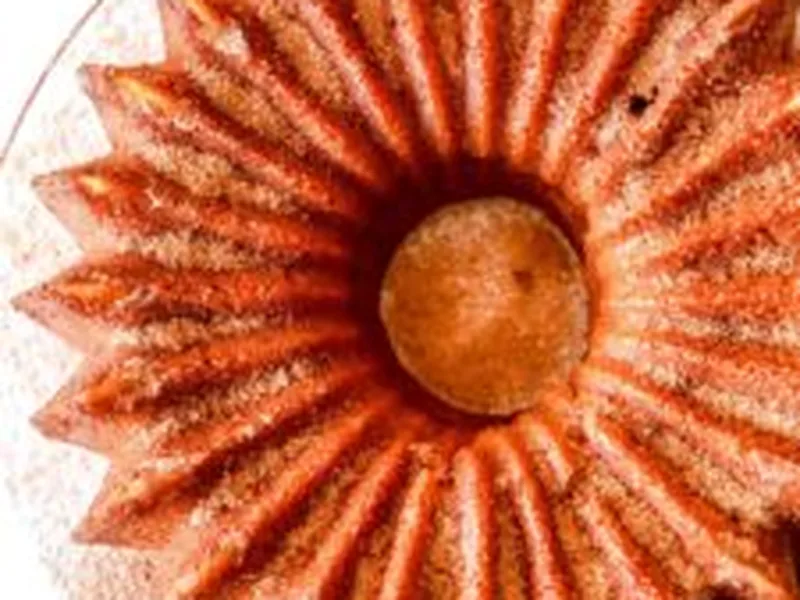 Apple Cider Bundt Cake with Cinnamon Topping