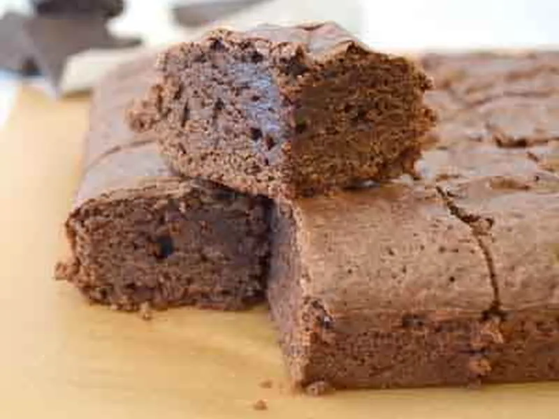 Chewy Gluten-Free Brownies with Dark Chocolate