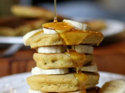 Gluten-Free Rice Flour Banana Pancakes with Cinnamon