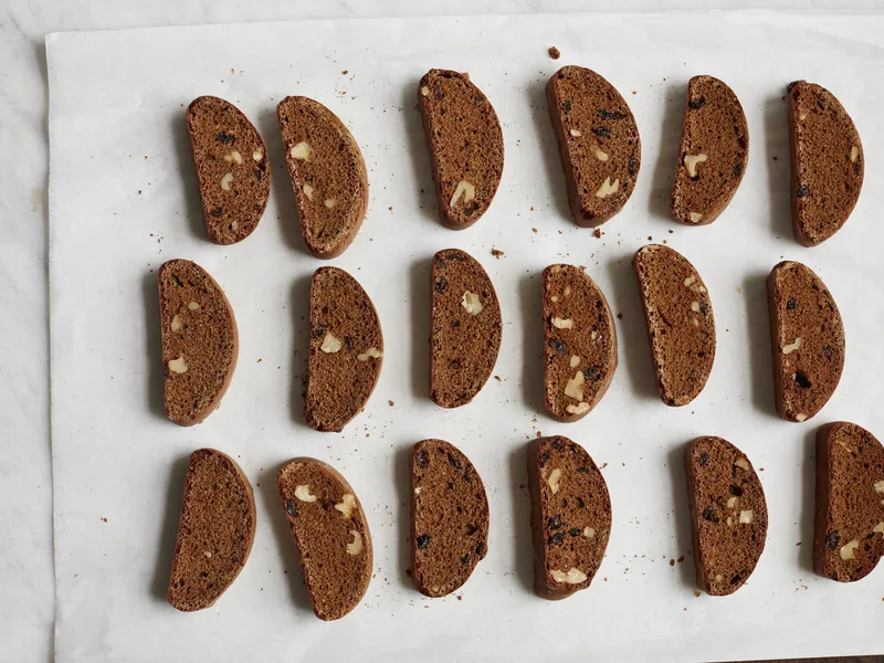 Gingerbread Biscotti with Pecans and Currants