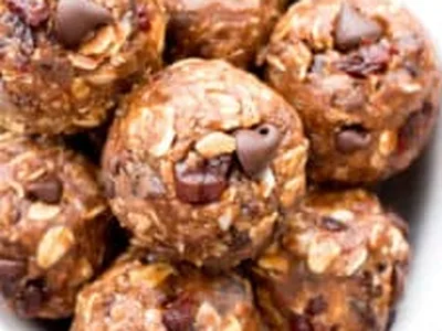 Chocolate No-Bake Energy Bites with Coconut and Oats