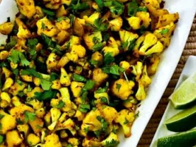Quick Curried Cauliflower with Cumin Seeds - Gobi Taktakin