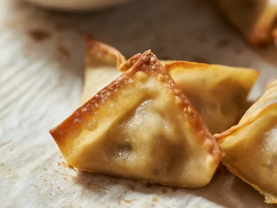 Crispy Baked Veggie Wontons with Cream Cheese