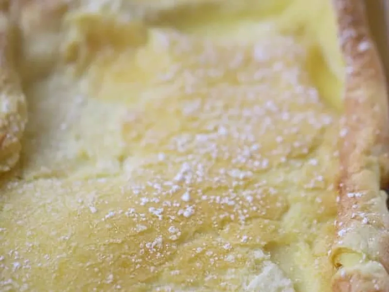 Fluffy Einkorn German Pancakes with Crispy Golden Edges