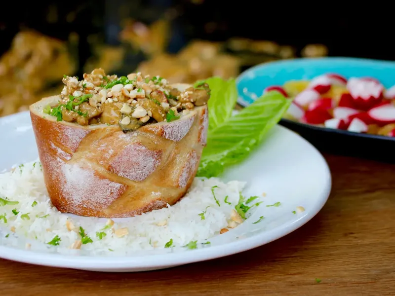 Chicken Curry in Bread Boats with Radish Salad