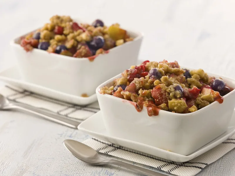 New England Spiced Pear Blueberry Crisp