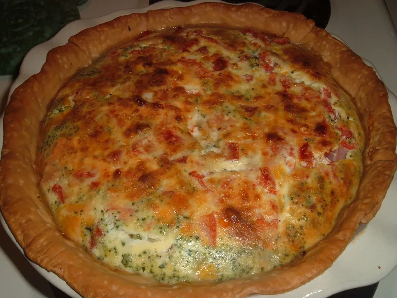 Ham-Broccoli Quiche with Mushrooms and Swiss