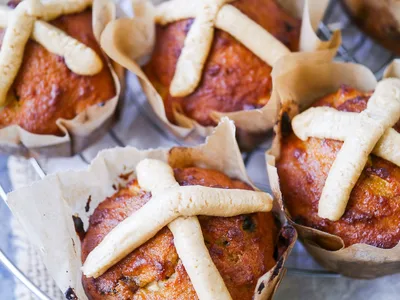 Paleo Hot Cross Muffins with Cashew Honey Crosses