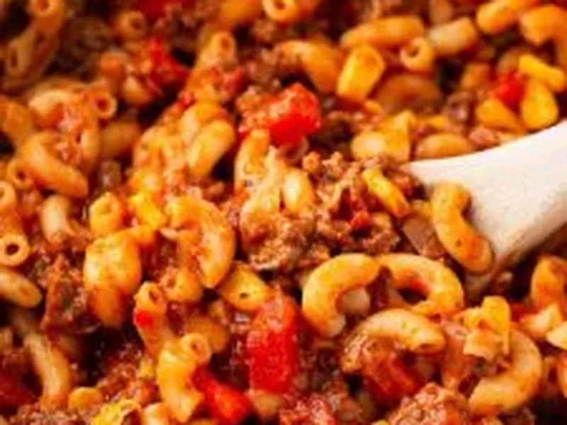 One-Pot Ground Beef Goulash with Elbow Macaroni