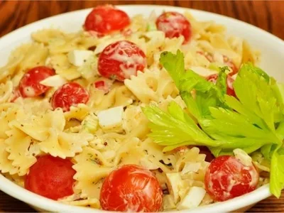 Mayonnaise Pasta Salad with Cherry Tomatoes