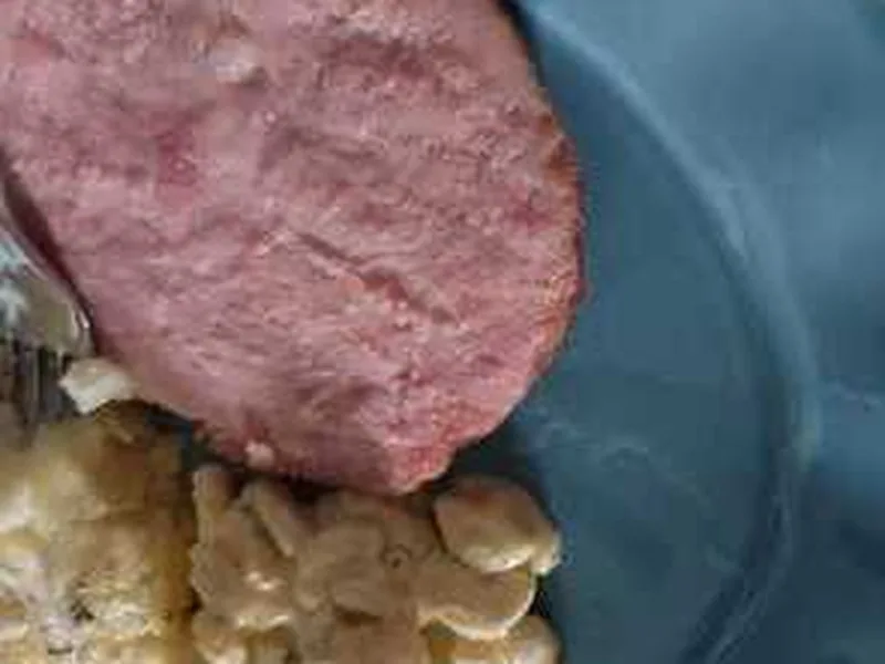 Mom Florence's Glazed Ham with Cloves