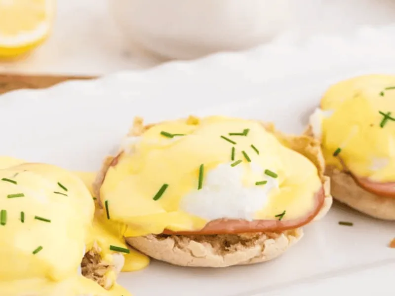 Air Fryer Eggs Benedict with Hollandaise Sauce