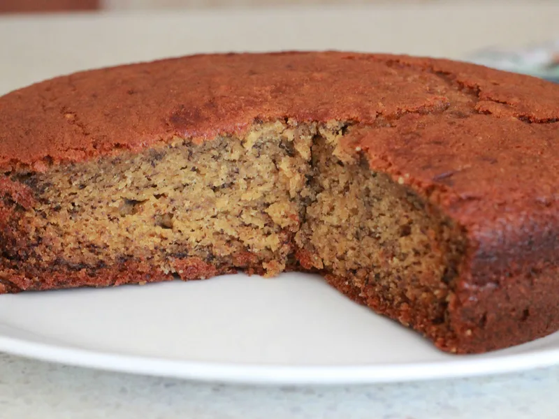 Super Moist Banana Cake with Caramelized Base