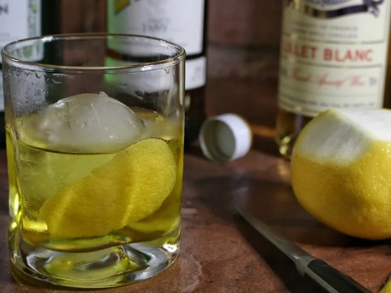 Classic White Negroni with Gentian Liqueur