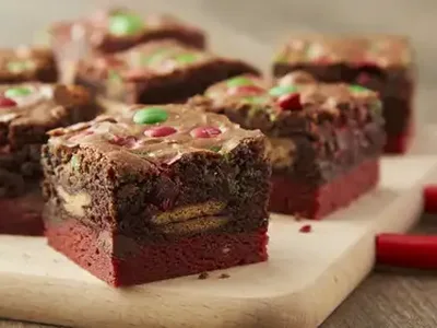 Triple-Layer Holiday Brookies with Oreos and M&Ms