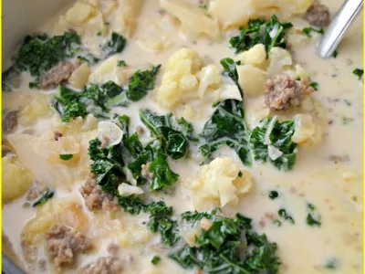 Low Carb Olive Garden Zuppa Toscana with Cauliflower
