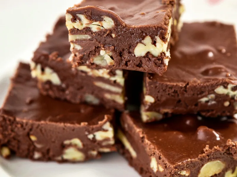 Paula Deen's 5-Minute Stovetop Fudge with Pecans