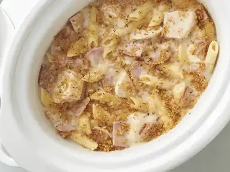 Slow-Cooker Chicken Cordon Bleu Pasta with Swiss Cheese
