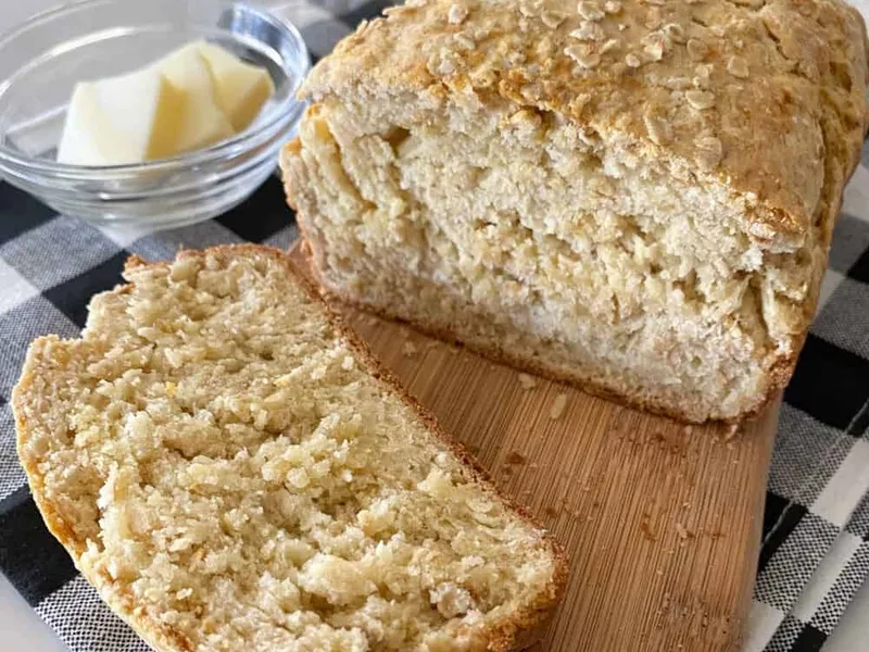 Quick No-Yeast Buttermilk Oat Bread - Biscuit Style