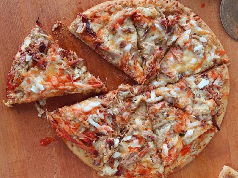 Grilled Pulled Pork Pizza with Spicy White Sauce