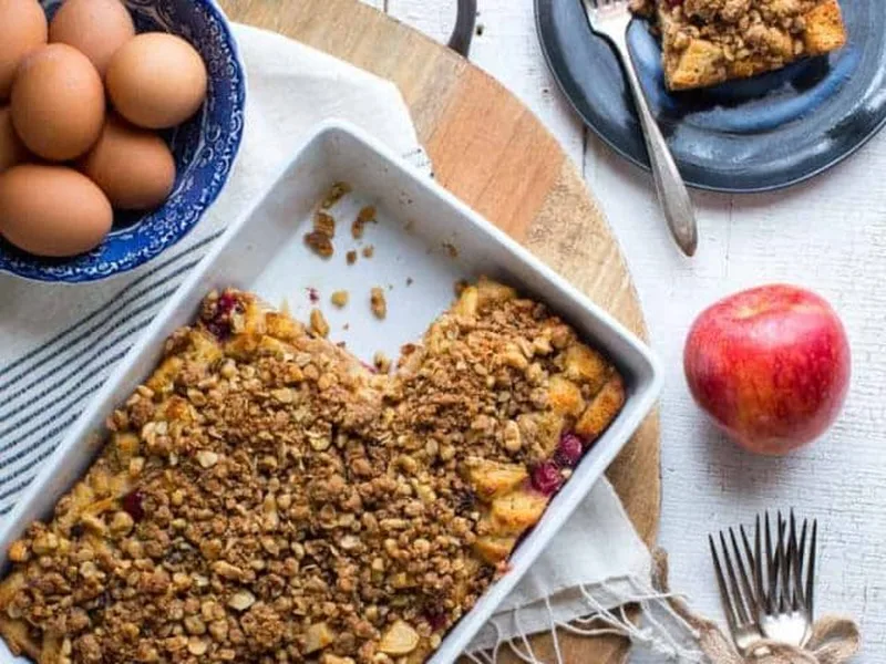Cranberry Apple Breakfast Casserole with Streusel Topping