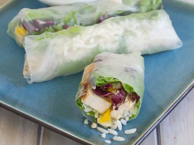 Fresh Chicken Mango Spring Rolls with Sweet Chili Sauce