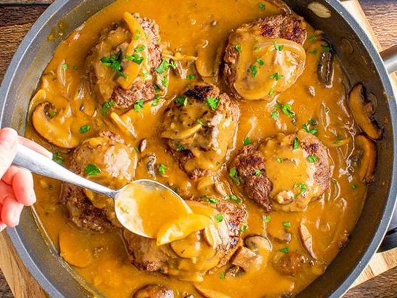 Classic Pan-Seared Salisbury Steak with Mushroom Gravy